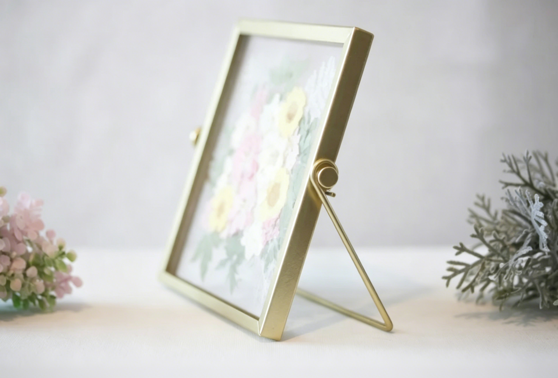 Gepresste Blume Herbarium Rahmen, Botanischer Rahmen, Blumenbild, Goldrahmen, 15x15 cm