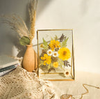 Gepresster Blumenrahmen aus Messing und Glas, botanische Wanddekoration, Blumenkunst im Vintage-Stil, 17,5 x 12,7 cm
