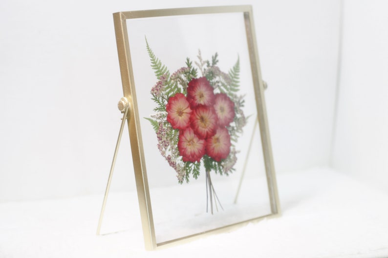 Gepresste Blumenrahmen, getrocknete echte Blumen, schwebender Rahmen, Gold, 22,5 x 17,5 cm