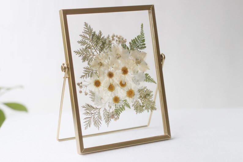 Gepresster Blumenrahmen, Gold, 20,5 x 15,5 cm, Schwimmender Bilderrahmen mit Echten Getrockneten Blumen