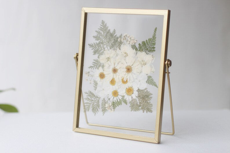 Gepresster Blumenrahmen, Gold, 20,5 x 15,5 cm, Schwimmender Bilderrahmen mit Echten Getrockneten Blumen
