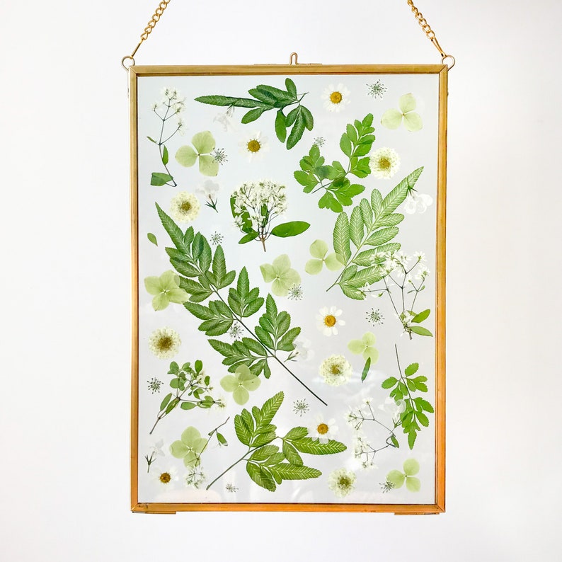 Getrockneter gepresster Blumenrahmen, hängender Goldwandbehang, Blumenstrauß, Weihnachtsgeschenk, Geschenk für sie, Geschenk für Mama, Blumengesteck