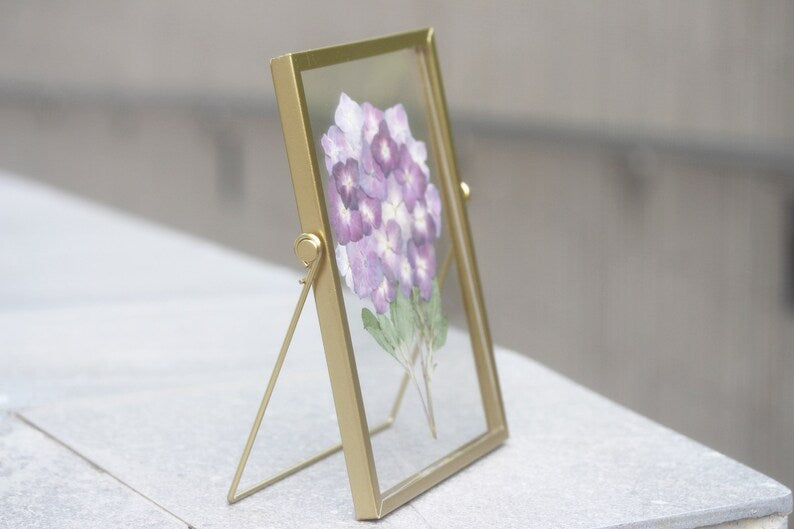 Handgepresster Blumenstrauß in Acrylrahmen Gold, Wohndekor, 20,5x15,5 cm