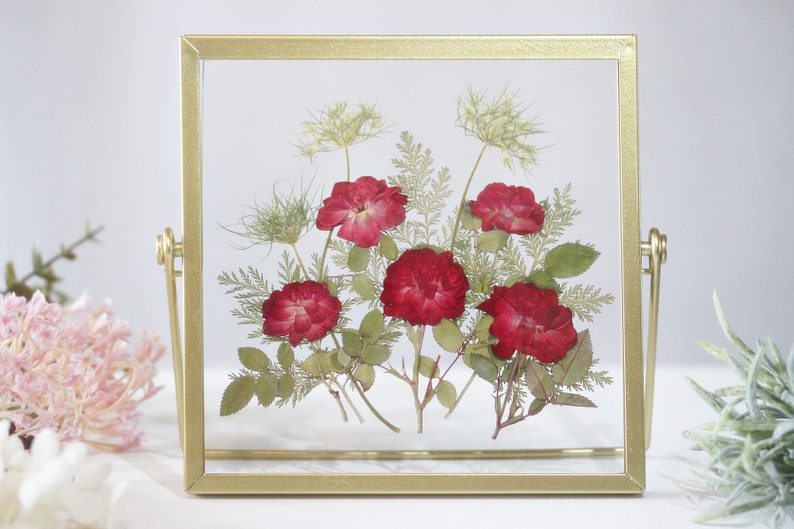 Gepresste Blumenrahmen Herbarium Rahmen Deko 15x15 cm Gold