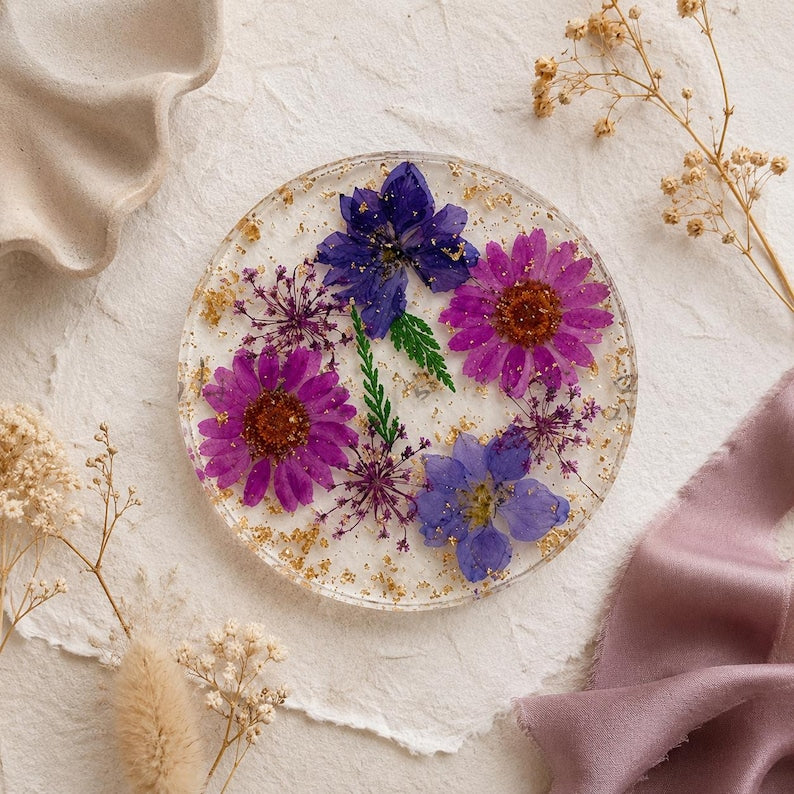 Getrocknete Blumen Harz Untersetzer mit Goldflocken, Lila, Handgemacht