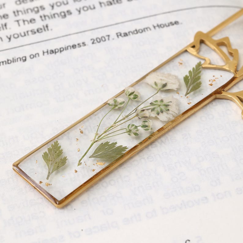Lesezeichen mit Geburtsblume, handgefertigtes Harz-Lesezeichen mit Initialen, Geschenk für Leser, Studenten und Lehrer